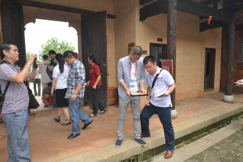 广西风水网  黄俊文师傅对王震故居风水考察点评